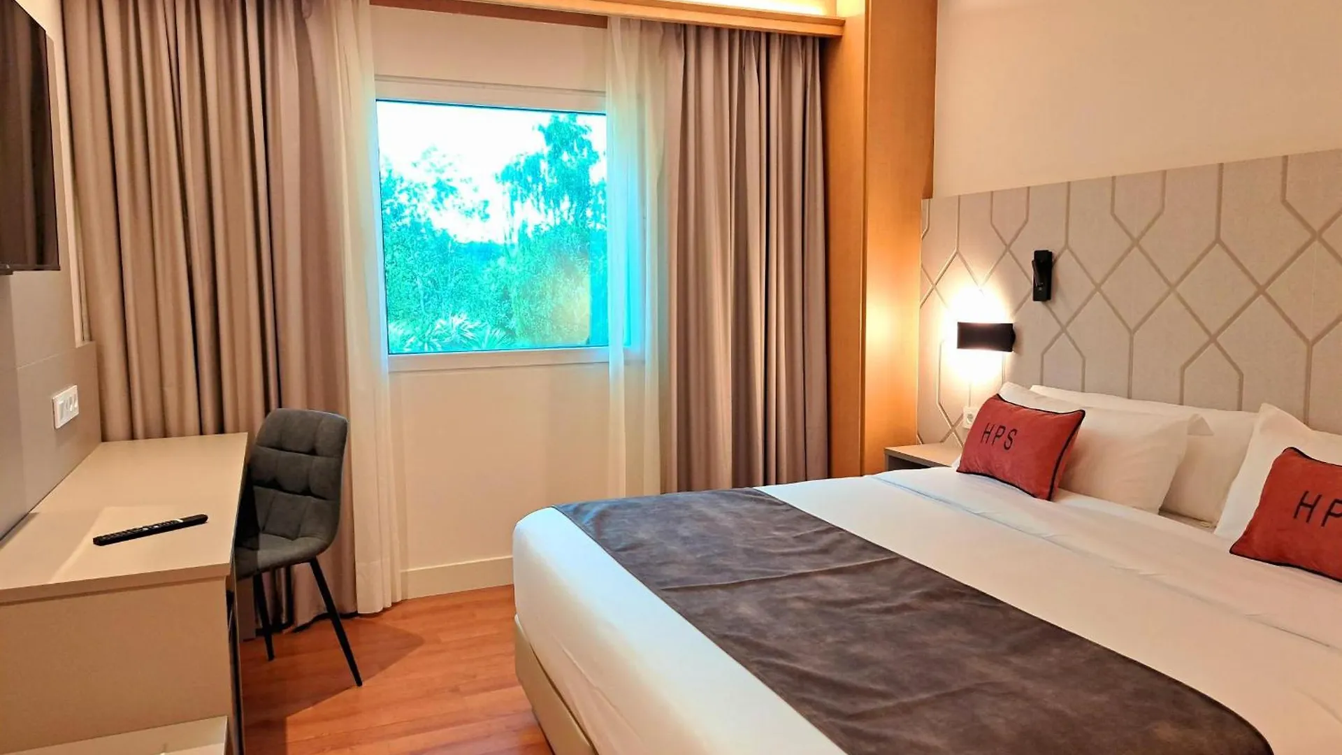 Hotel Puerta Santander 3*,