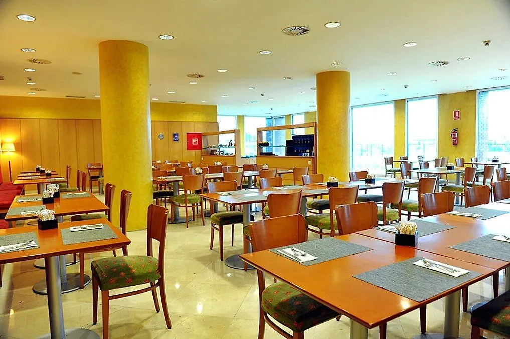 Hotel Puerta Santander 3*,